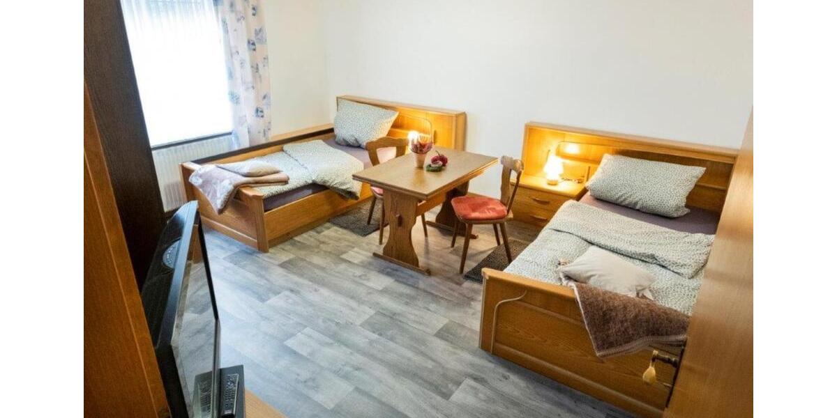 Wohnen auf Zeit Upgant-Schott Schott - 5 Zimmer, 200 m&sup2;, 20&euro; | Angebot:24477896