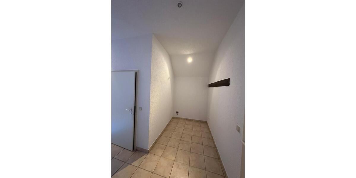 Dachgeschoßwohnung Weiskirchen - 4 Zimmer, 100 m&sup2;, 630&euro; | Angebot:25948560