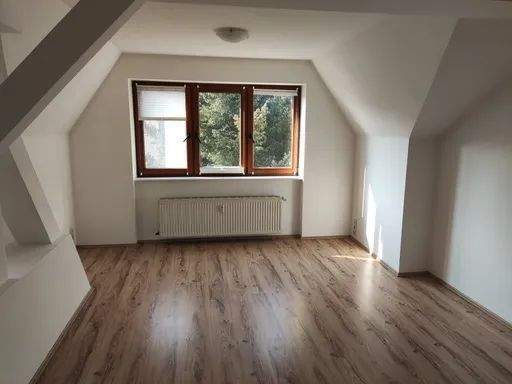 Etagenwohnung Berlin Tegel - 2 Zimmer, 100 m&sup2;, 1.400&euro; | Angebot:26718094