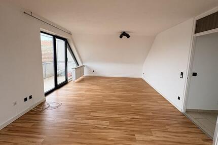 DG: Gepflegte 3 ZKB Wohnung mit Balkon und Einbauküche 3 zimmer