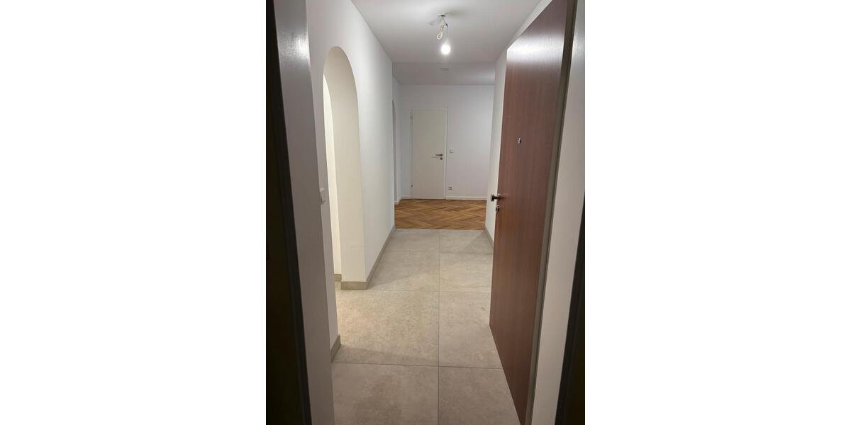 Etagenwohnung Nürnberg Gibitzenhof - 4 Zimmer, 138 m&sup2;, 2.200&euro; | Angebot:26030575