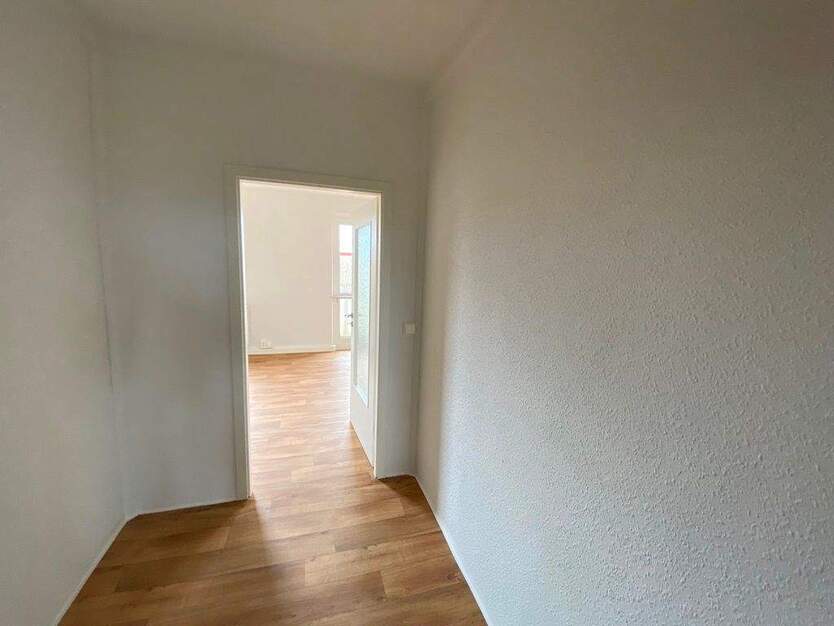 Familienfreundlich & modern: Sanierte Wohnung in bester Lageng ist bereit! 4 zimmer