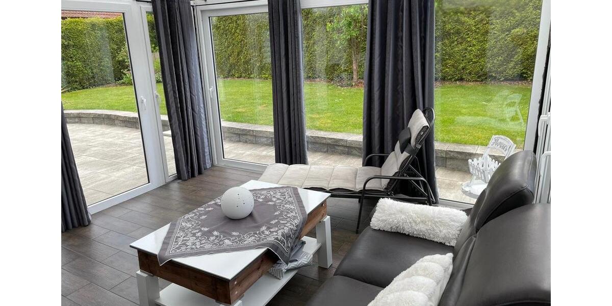 Schöne 3 Zimmer EG-Wohnung mit Wintergarten, Garten&50m² Kellerw. 3.5 zimmer