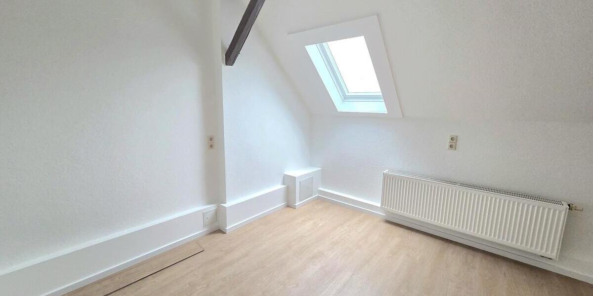 Schicke 3-Zimmer-Dachgeschosswohnung in zentraler Lage von Stollberg! - Dachgeschoßwohnung Stollberg Hoheneck | Angebot:22592704