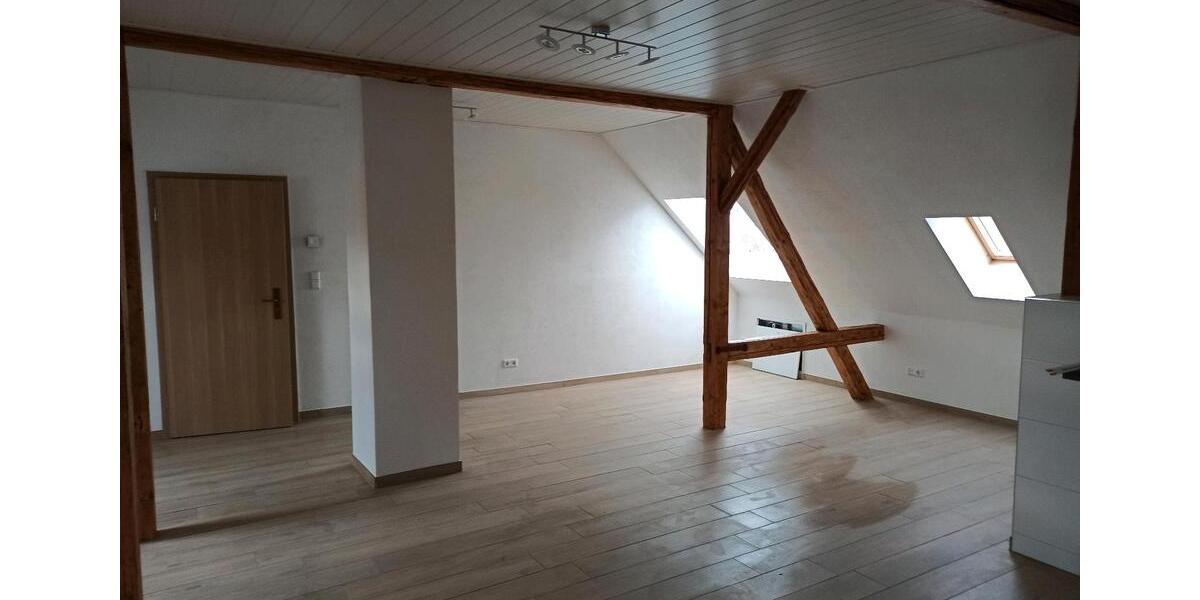 Dachgeschoßwohnung Schkeuditz - 1 Zimmer, 70 m&sup2;, 1.000&euro; | Angebot:24425979
