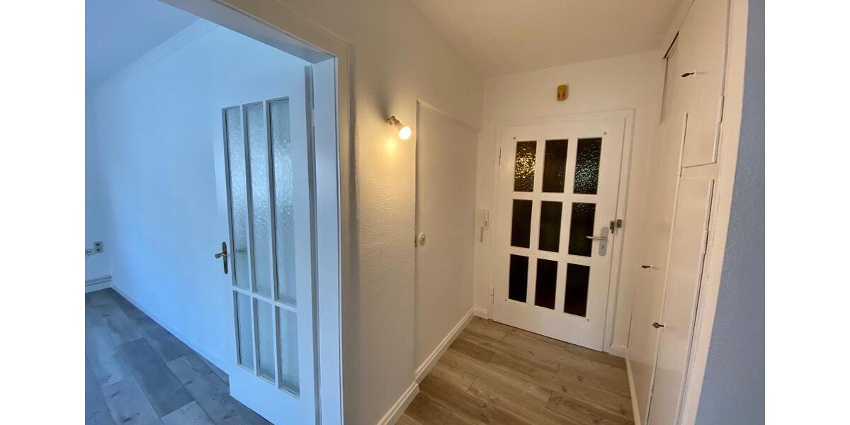 Etagenwohnung Pforzheim - 3 Zimmer, 84 m&sup2;, 800&euro; | Angebot:26678675