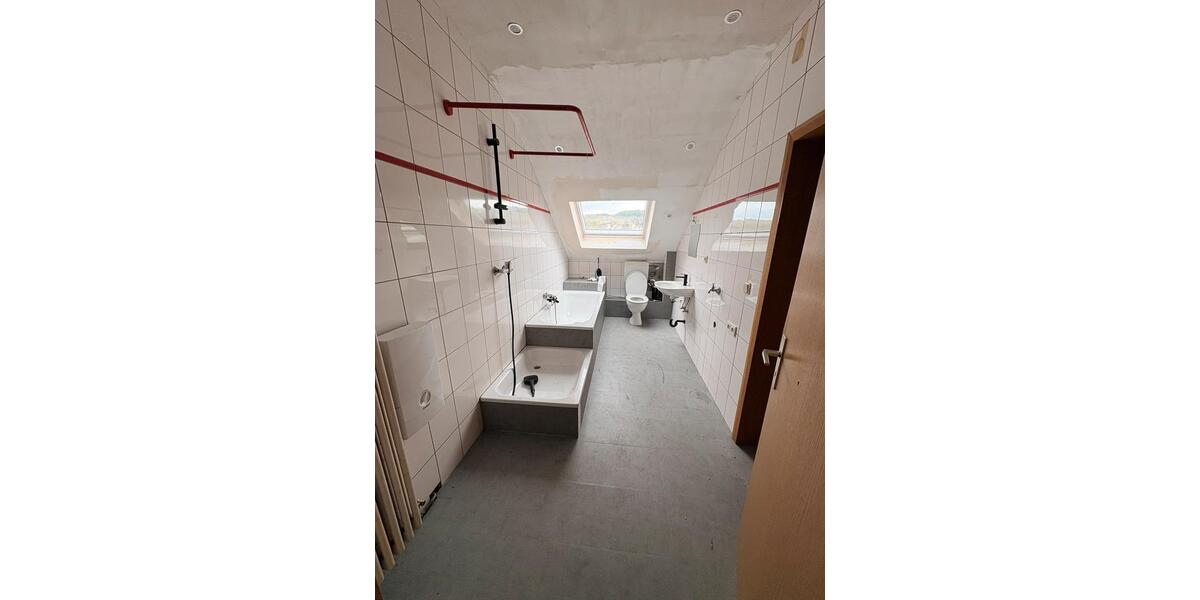 Dachgeschoßwohnung Friedrichsthal - 5 Zimmer, 125 m&sup2;, 890&euro; | Angebot:26619287