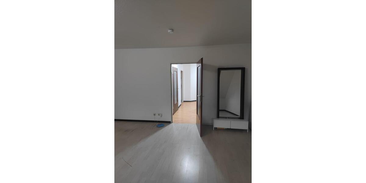 Renovierte 3,5-Zimmer-Wohnung zu vermieten 3.5 zimmer