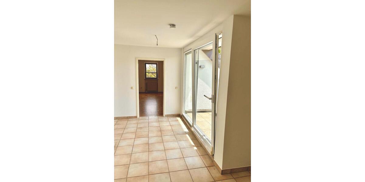 Dachgeschoßwohnung Mering - 3 Zimmer, 84 m&sup2;, 1.080&euro; | Angebot:25054727