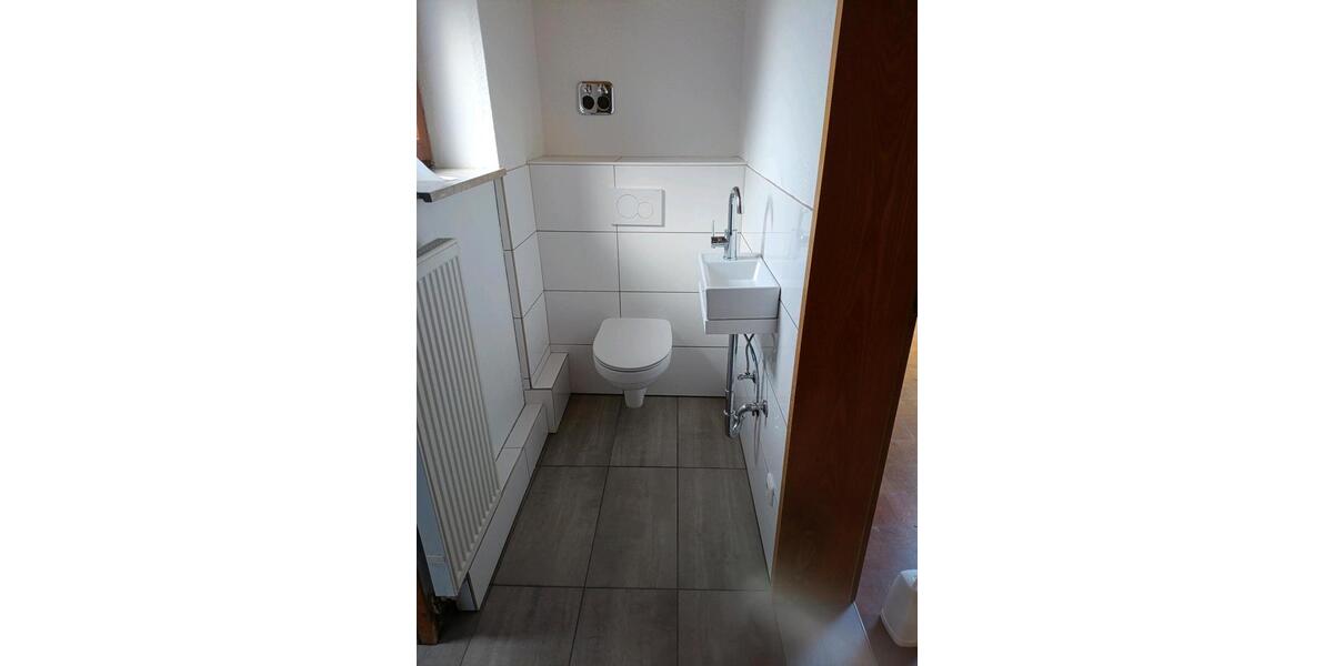 Etagenwohnung Wasserlosen - 3 Zimmer, 125 m&sup2;, 800&euro; | Angebot:26528760