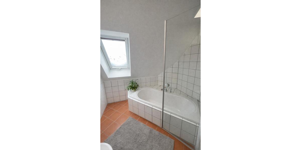 Etagenwohnung Pressath - 2 Zimmer, 80 m&sup2;, 1.050&euro; | Angebot:24838655