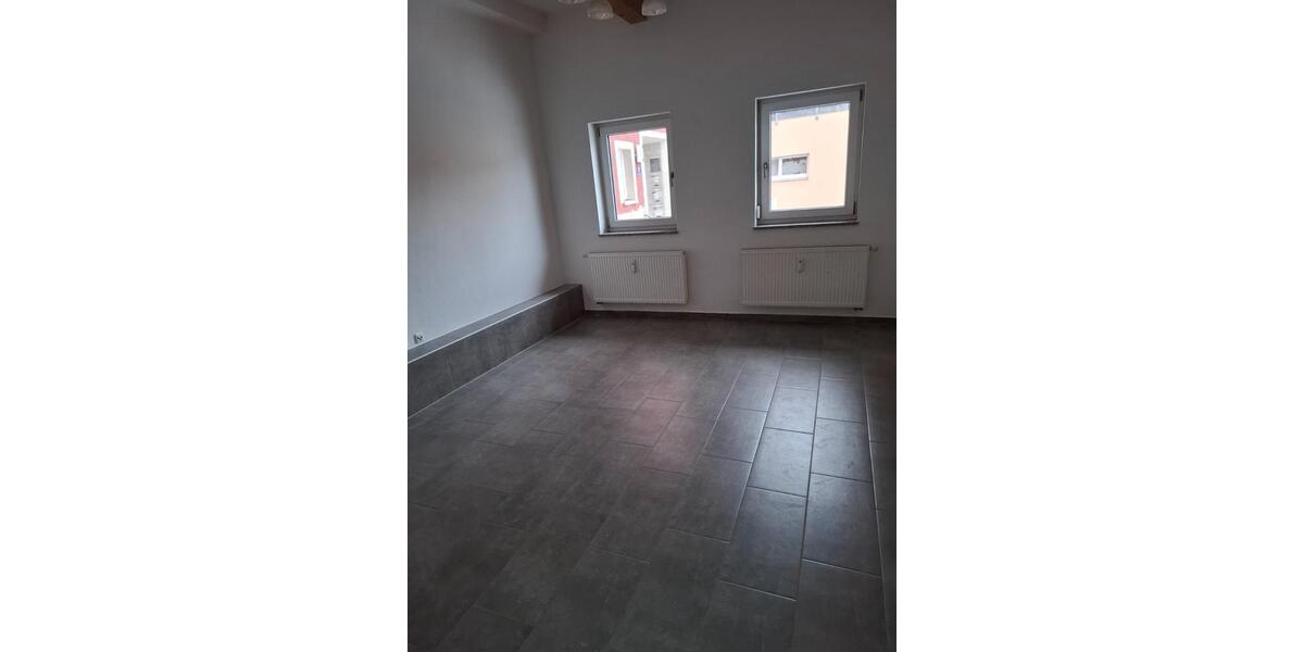 Erdgeschoßwohnung Vilshofen an der Donau - 4 Zimmer, 110 m&sup2;, 1.000&euro; | Angebot:25376383