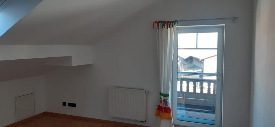 Dachgeschoßwohnung Eresing Sankt Ottilien - 3 Zimmer, 86 m&sup2;, 1.000&euro; | Angebot:26481231