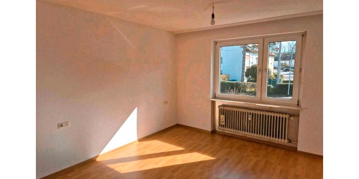 Etagenwohnung Saarbrücken West - 3 Zimmer, 70 m&sup2;, 570&euro; | Angebot:26573105