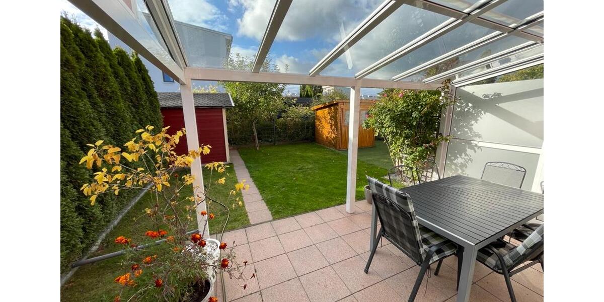 Reihenhaus Berlin Spandau - 5 Zimmer, 142 m&sup2;, 2.700&euro; | Angebot:24382711