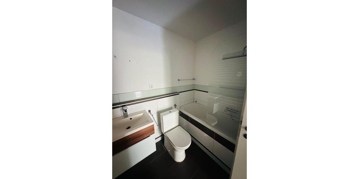 Erdgeschoßwohnung Regensburg Ganghofersiedlung - 3 Zimmer, 90 m&sup2;, 1.490&euro; | Angebot:25636515