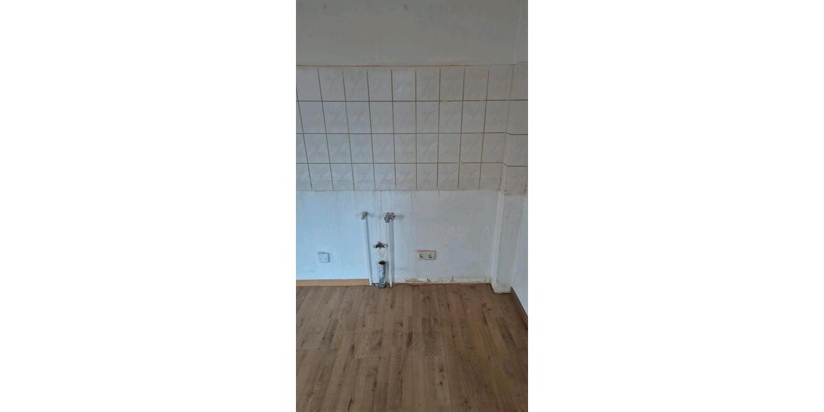 Etagenwohnung Hameln Kernstadt - 6 Zimmer, 130 m&sup2;, 1.500&euro; | Angebot:25175460