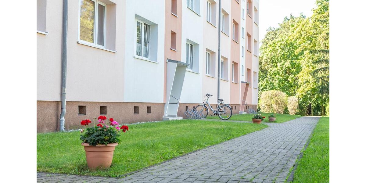 Etagenwohnung Zwenkau - 3 Zimmer, 77 m&sup2;, 480&euro; | Angebot:26562169