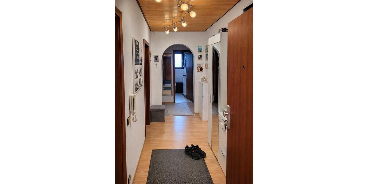 Etagenwohnung Ditzingen - 3 Zimmer, 84 m&sup2;, 1.300&euro; | Angebot:26289269