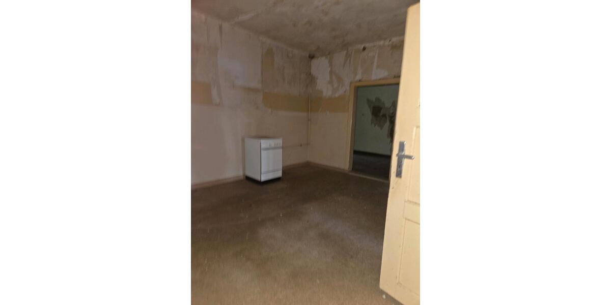 Etagenwohnung Lenzen (Elbe) - 7 Zimmer, 150 m&sup2;, 1.000&euro; | Angebot:24706323