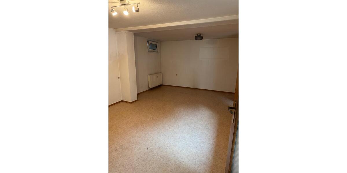 Etagenwohnung Rotenburg an der Fulda - 1 Zimmer, 60 m&sup2;, 600&euro; | Angebot:25159536