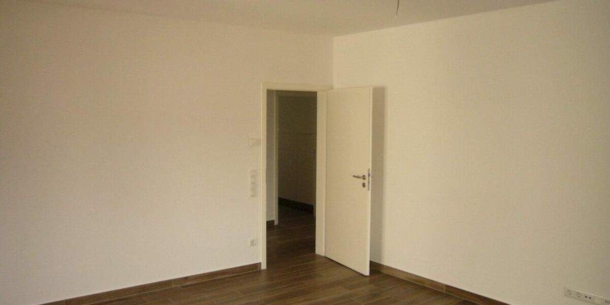 Etagenwohnung Stralsund Tribseer - 3 Zimmer, 90 m&sup2;, 1.170&euro; | Angebot:26105552