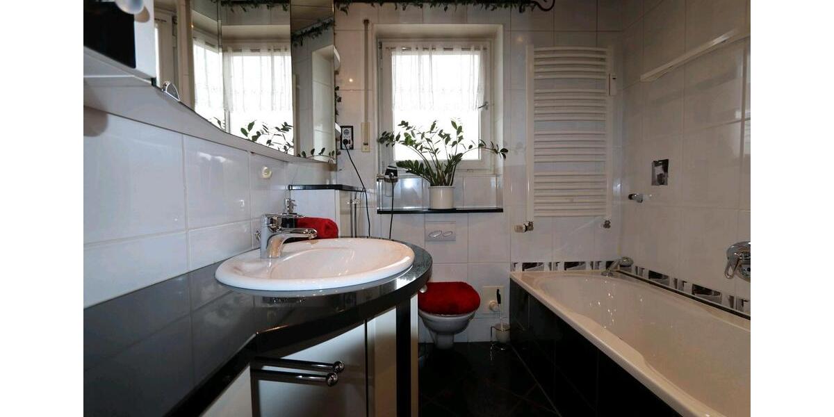 Etagenwohnung Friedberg - 3 Zimmer, 86 m&sup2;, 1.750&euro; | Angebot:26285859