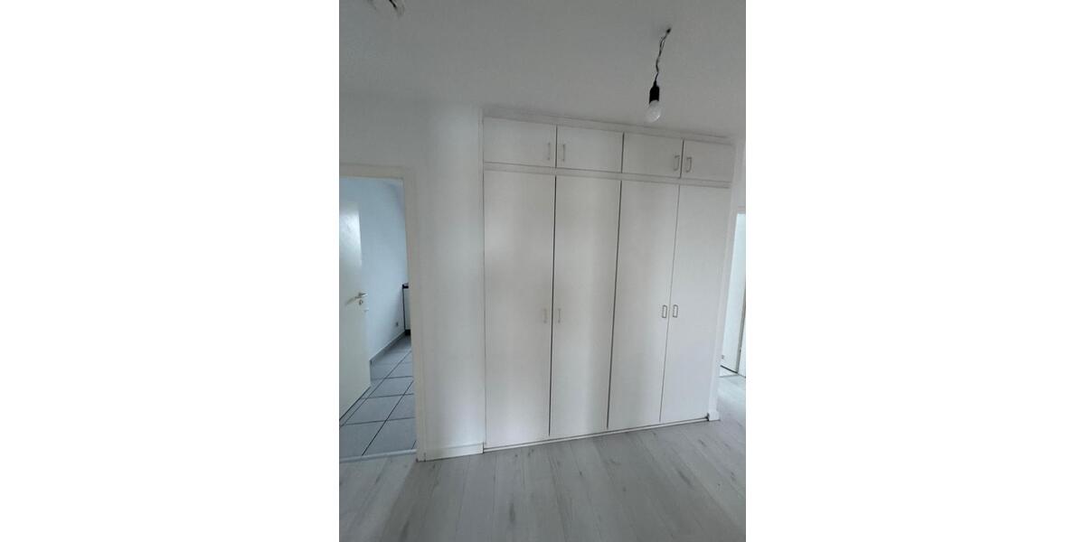 Etagenwohnung Schönefeld - 3 Zimmer, 72 m&sup2;, 932&euro; | Angebot:24788134