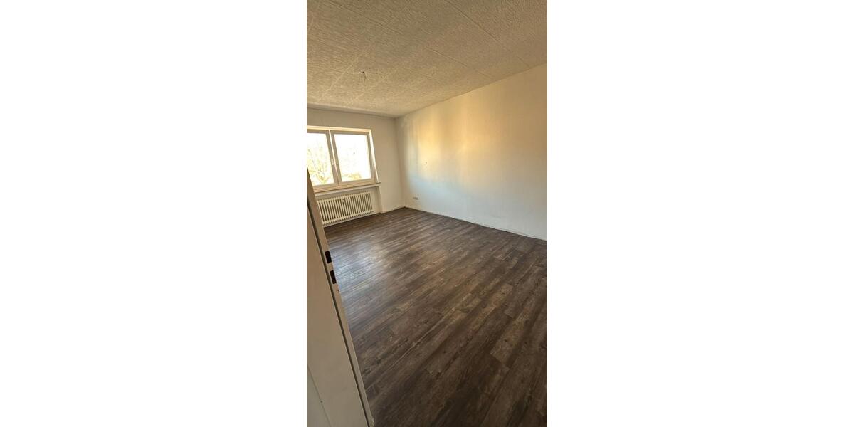 Etagenwohnung Korbach - 4 Zimmer, 86 m&sup2;, 800&euro; | Angebot:26023566