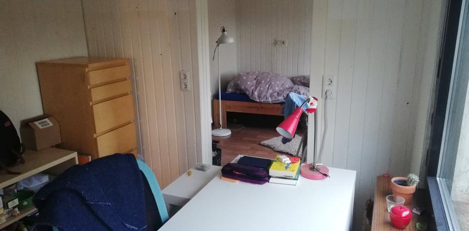 Helles WG Zimmer in Karlsruhe-Neureut in 5er Frauen-WG Nr. 4