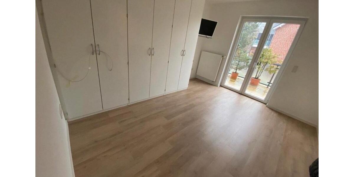 Zentrale, voll klimatisierte Wohnung mit Aufzug und Balkon 2 zimmer