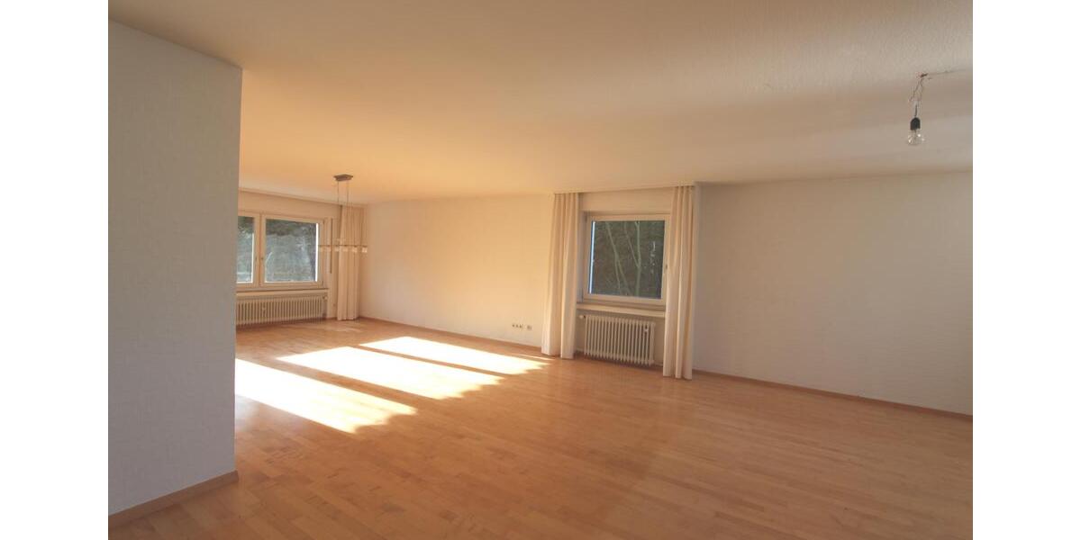 HN-Ost, großzügige renovierte Doppelhaushälfte mit großem Süd Garten 7 zimmer