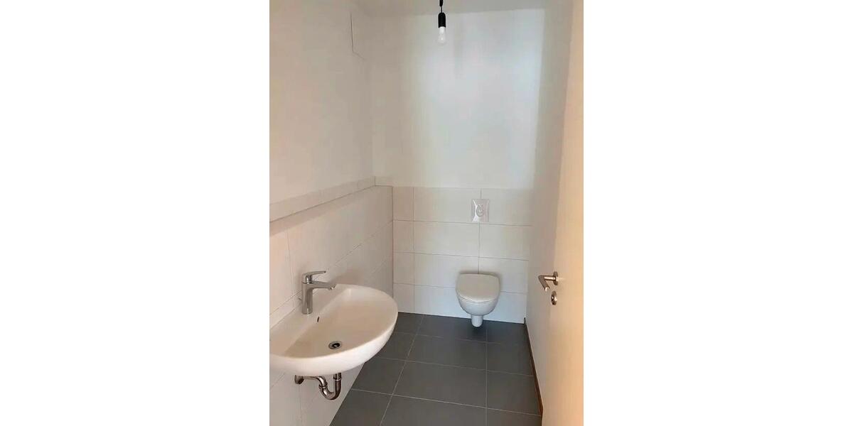 Etagenwohnung Rostock Groß-Klein - 4 Zimmer, 101 m&sup2;, 1.800&euro; | Angebot:26705592