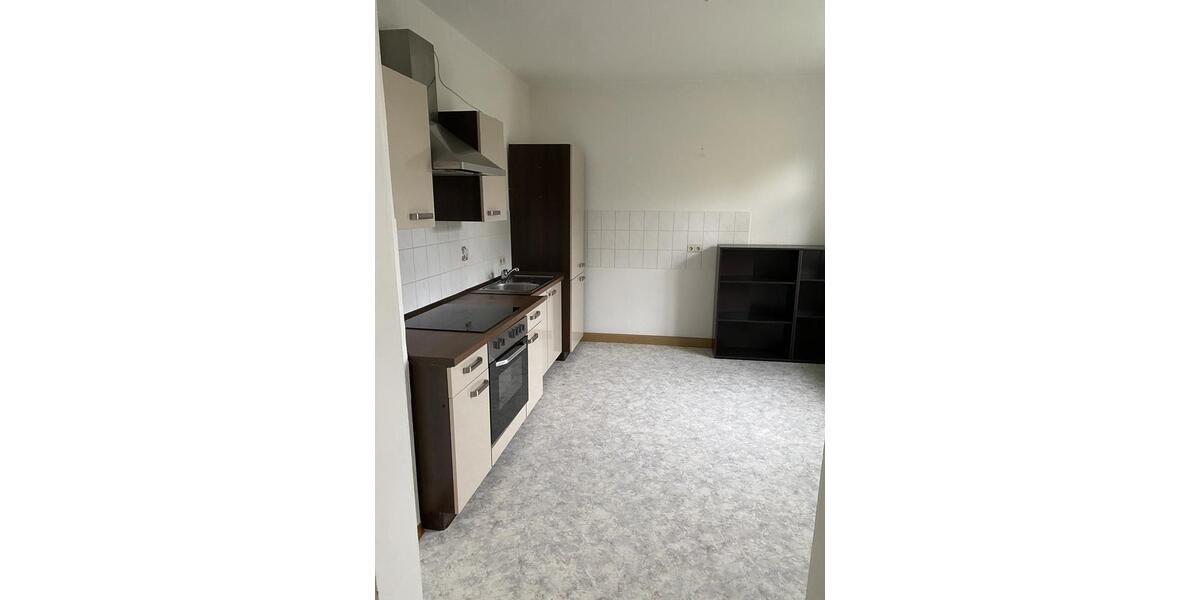 Etagenwohnung Werdau - 2 Zimmer, 50 m&sup2;, 300&euro; | Angebot:26637297