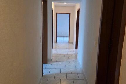 Wohnung Gründau - 3 Zimmer, 79 m&sup2;, 850&euro; | Angebot:25056858