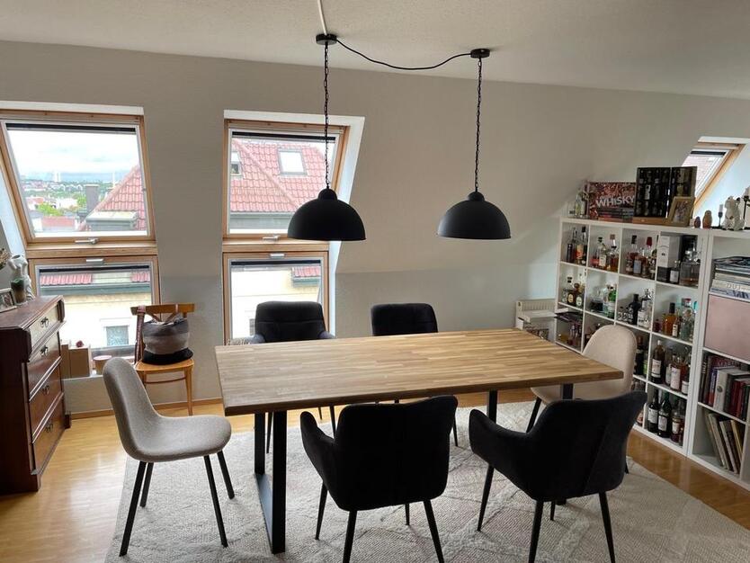 Helle 3 - Zimmer - AltbauWohnung in Bad Cannstatt