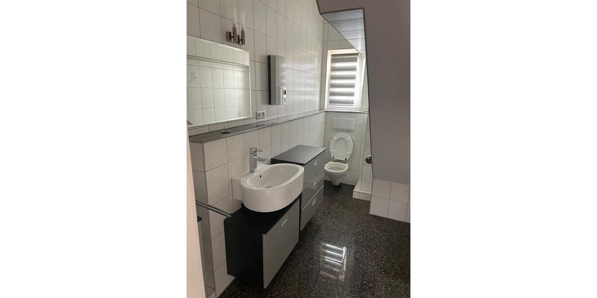 Dachgeschoßwohnung Gelnhausen - 2 Zimmer, 83 m&sup2;, 895&euro; | Angebot:25415642