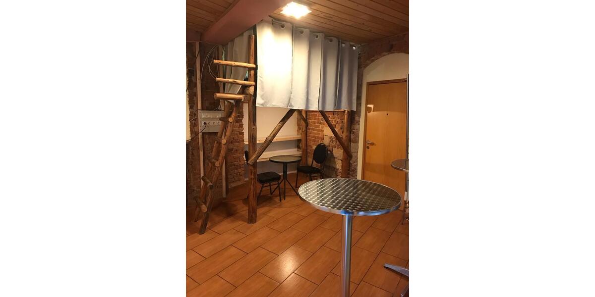 Wohnen auf Zeit Meißen - 8 Zimmer, 16 m&sup2;, 25&euro; | Angebot:26623443