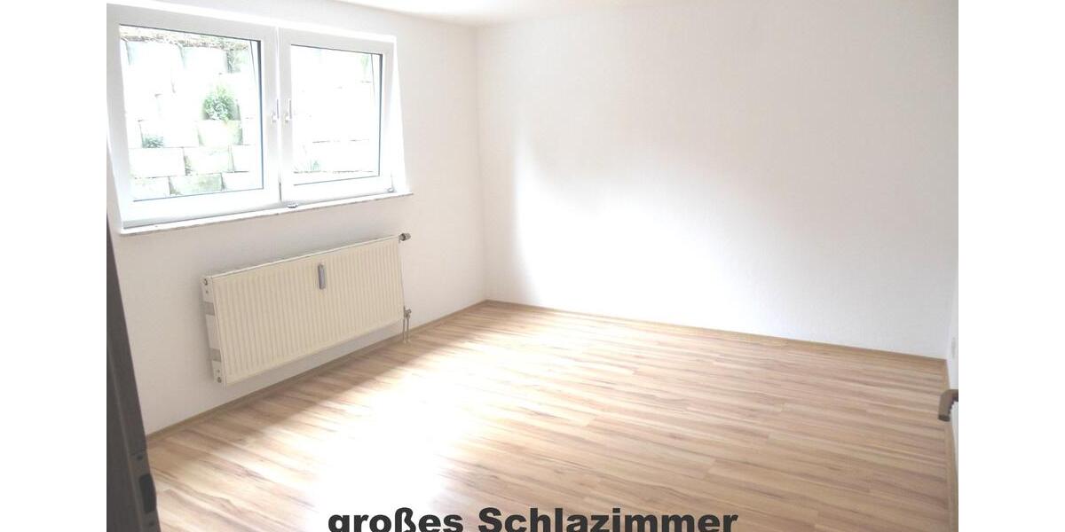 Etagenwohnung Bad Pyrmont - 3 Zimmer, 74 m&sup2;, 460&euro; | Angebot:25396246