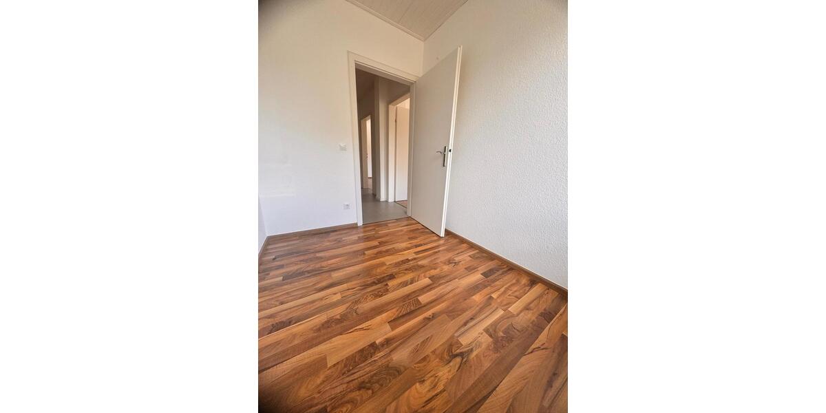 Erdgeschoßwohnung Wallenhorst - 3.5 Zimmer, 120 m&sup2;, 1.250&euro; | Angebot:26645754