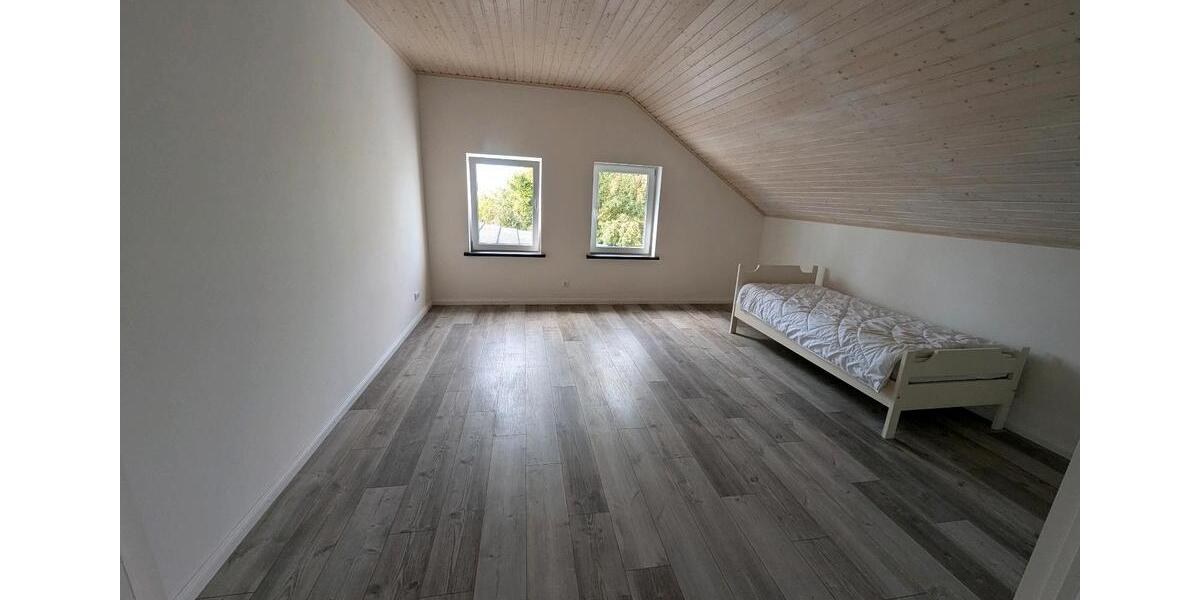 Etagenwohnung Otterndorf - 4 Zimmer, 120 m&sup2;, 720&euro; | Angebot:25871555