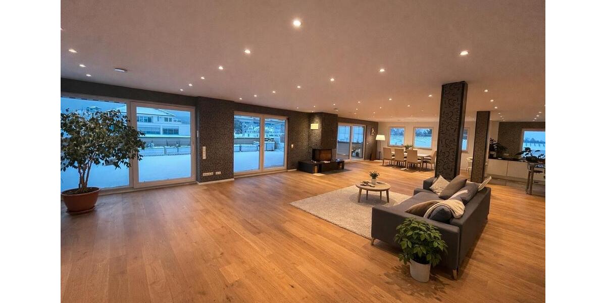 Einfamilienhaus Oberursel (Taunus) - 7 Zimmer, 375 m&sup2;, 3.950&euro; | Angebot:25098040