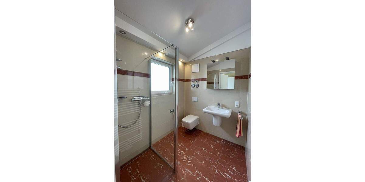 Etagenwohnung Simmerath - 3 Zimmer, 98 m&sup2;, 1.000&euro; | Angebot:24859347