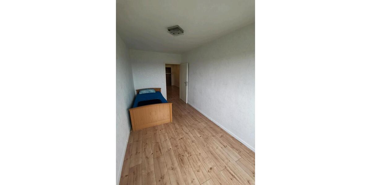Wohnen auf Zeit Köln Kalk - 3 Zimmer, 95 m&sup2;, 650&euro; | Angebot:26351599