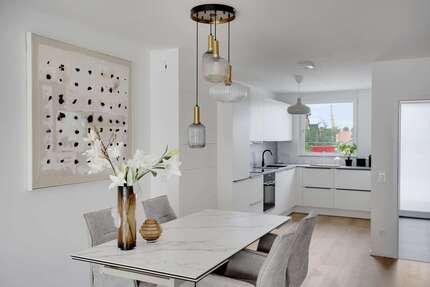 Wohnung zum Mieten in Nürnberg 2.470 € 145 m² 5 zimmer