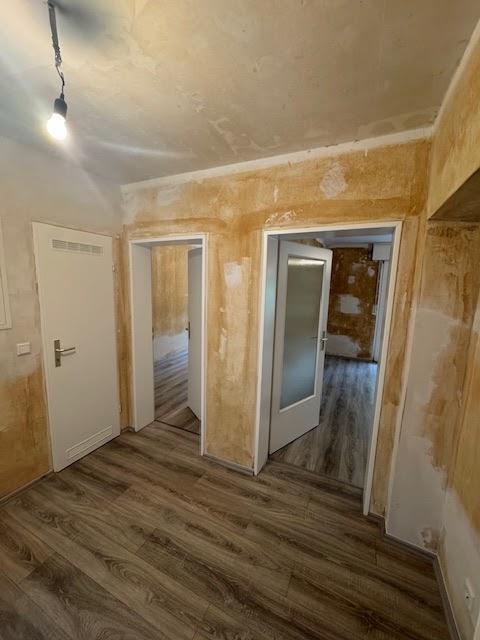 Komplett sanierte 3 Zimmer Wohnung mit Balkon in Duisburg zu vermieten zimmer