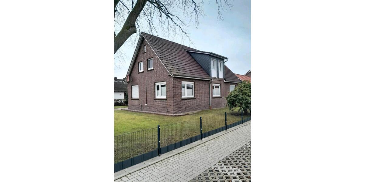 Hochparterre Blomberg - 3 Zimmer, 96 m&sup2;, 550&euro; | Angebot:26005654