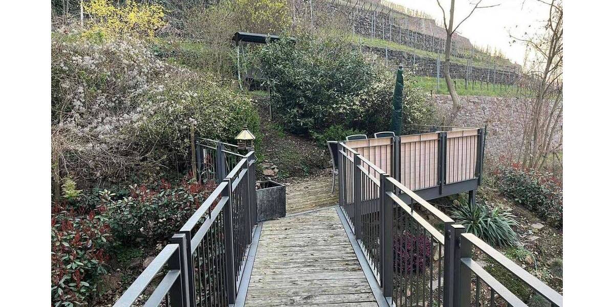 Terrassenwohnung Radebeul - 5 Zimmer, 141 m&sup2;, 1.850&euro; | Angebot:26139566