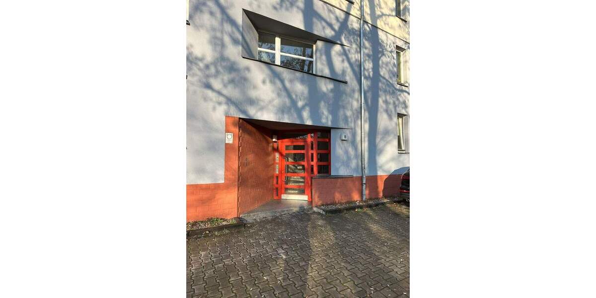 Stilvoll möblierte 3-Zimmer-Wohnung mit Wintergarten & Stellplatz in Bestlage am Tiergarten 3 zimmer