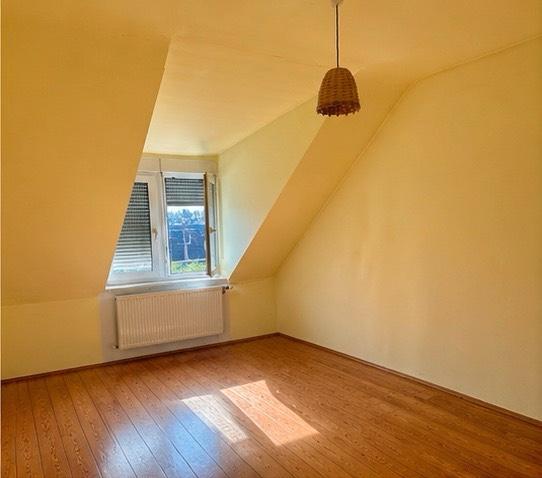 Dachgeschoßwohnung Karlsruhe Daxlanden - 2 Zimmer, 75 m&sup2;, 600&euro; | Angebot:26443360